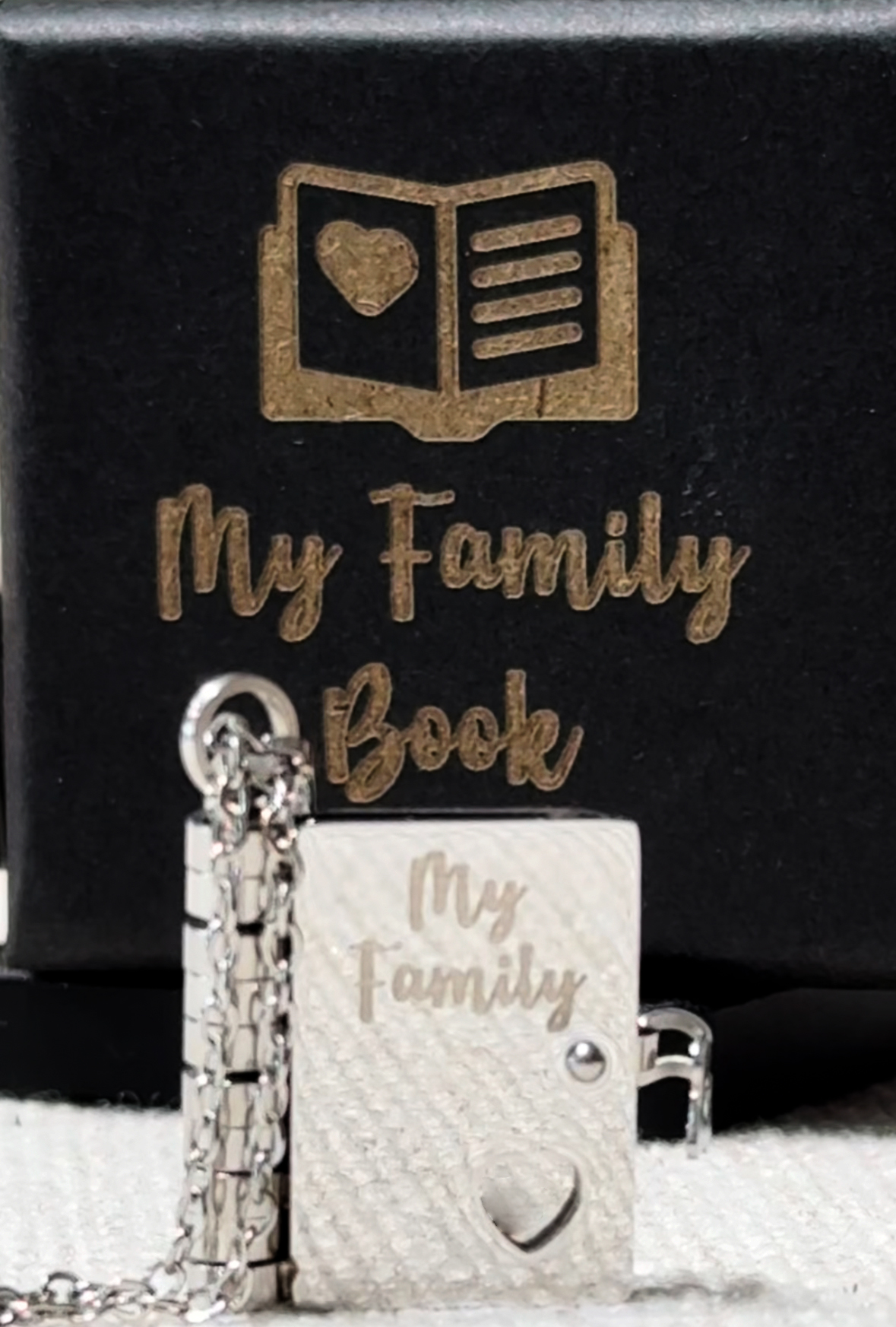MY FAMILY BOOK COLLANA CIONDOLO
